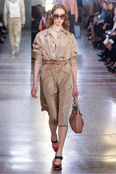 Look 33